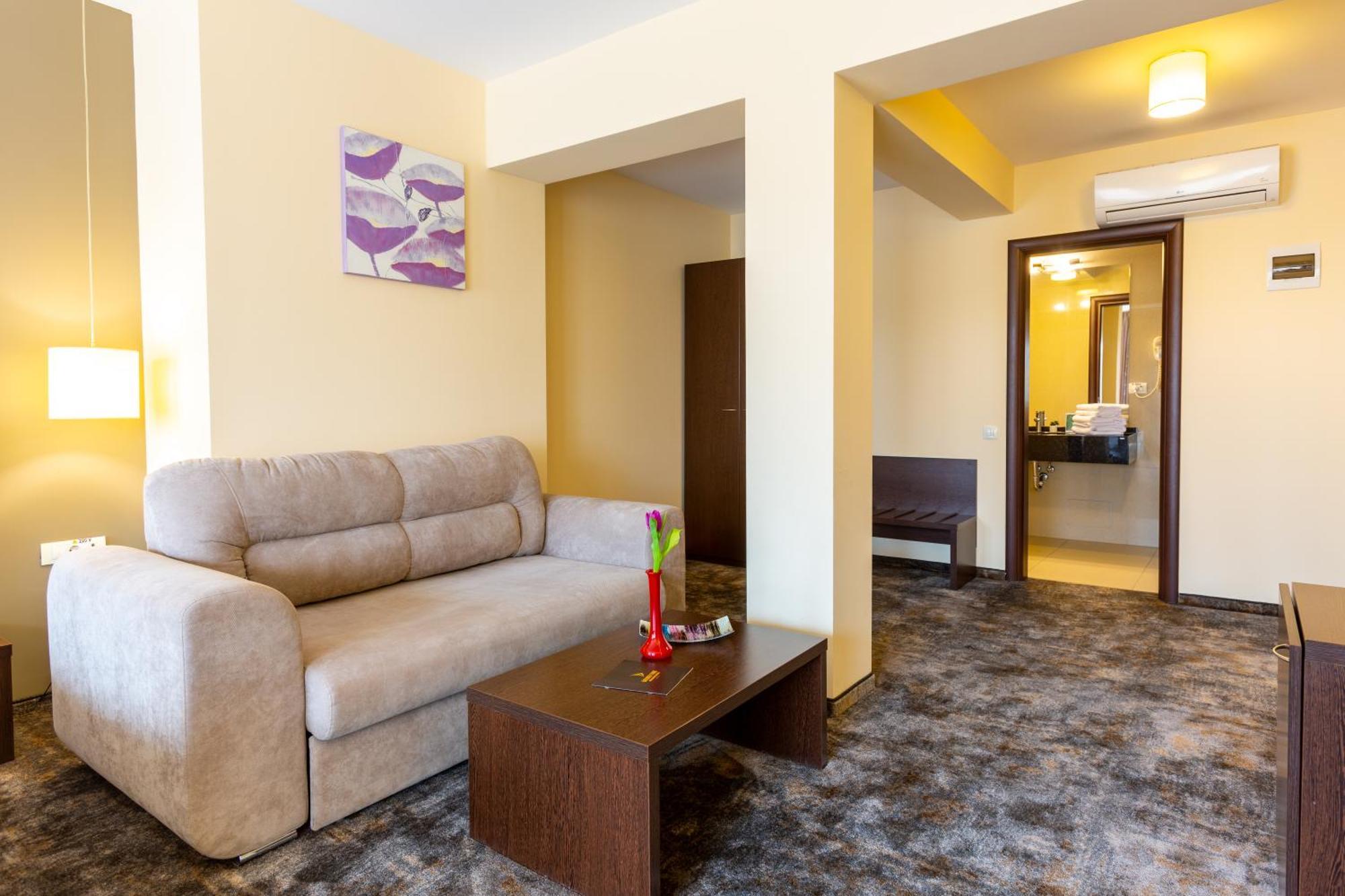 Golden Time Hotel Brasov Ngoại thất bức ảnh